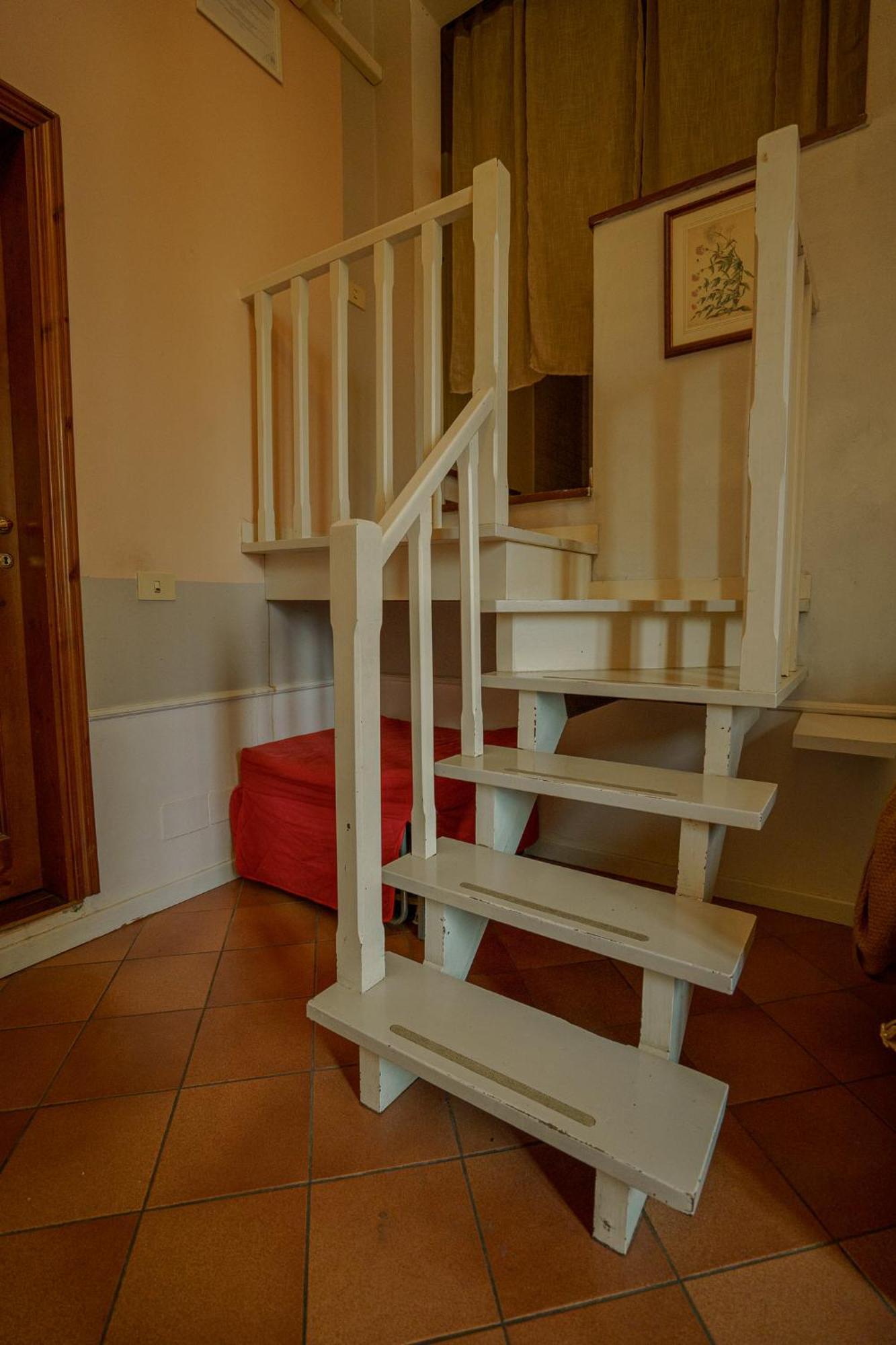 Appartement Tranquil Flat Near Museums&Train Station à Florence Extérieur photo