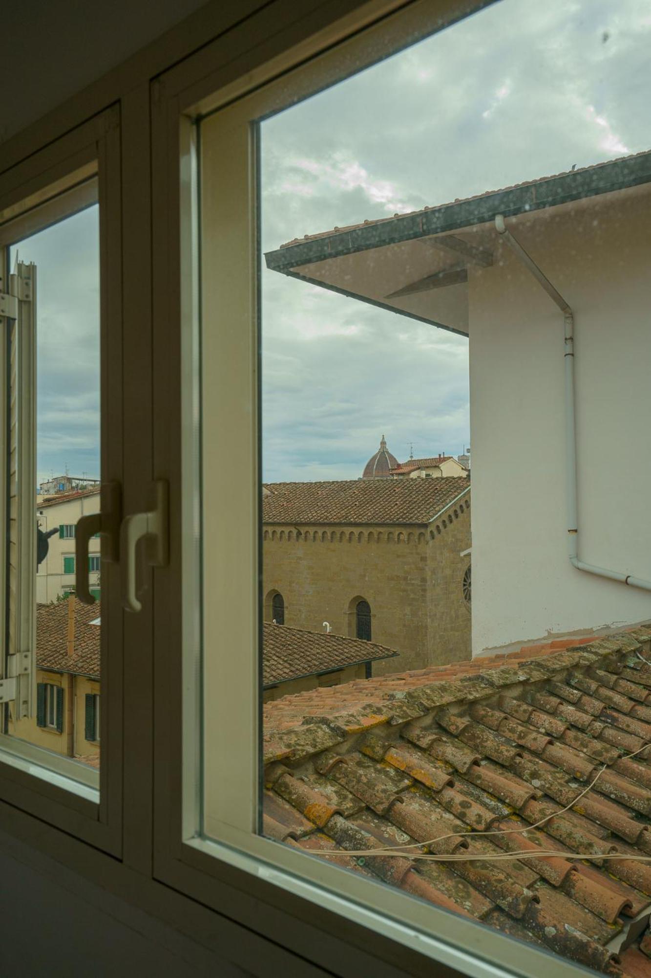 Appartement Tranquil Flat Near Museums&Train Station à Florence Extérieur photo